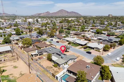 2402 N 36th Place, Phoenix, AZ 85008 - Photo 24