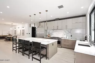 3106 N Valencia Ln, Phoenix, AZ 85018 - Photo 2