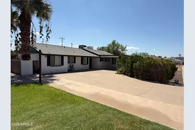 815 E Cavalier Drive, Phoenix, AZ 85014 - Photo 1