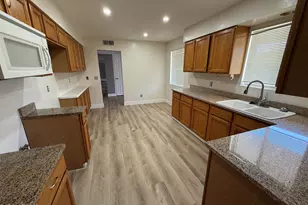 815 E Cavalier Dr, Phoenix, AZ 85014 - Photo 8