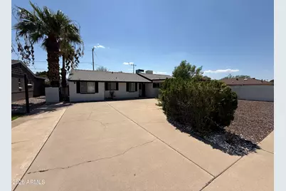 815 E Cavalier Drive, Phoenix, AZ 85014 - Photo 2