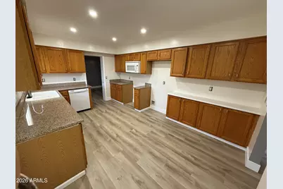 815 E Cavalier Drive, Phoenix, AZ 85014 - Photo 6