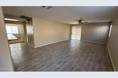 16228 W Custer Lane, Surprise, AZ 85379 - Photo 4