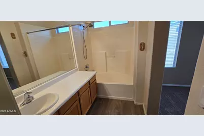 10936 W Vista Avenue, Glendale, AZ 85307 - Photo 12