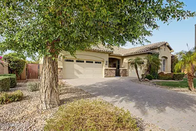 2724 E Bridgeport Parkway, Gilbert, AZ 85295 - Photo 2
