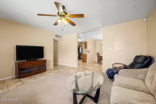 657 W Linda Ln, Chandler, AZ 85225 - Photo 2