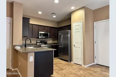 2477 N 73rd Drive, Phoenix, AZ 85035 - Photo 6