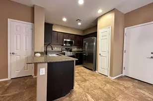 2477 N 73rd Dr, Phoenix, AZ 85035 - Photo 8
