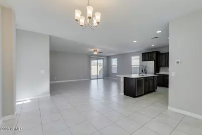 13634 W Briles Road, Peoria, AZ 85383 - Photo 10