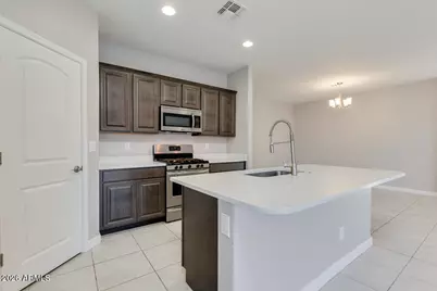 13634 W Briles Road, Peoria, AZ 85383 - Photo 14