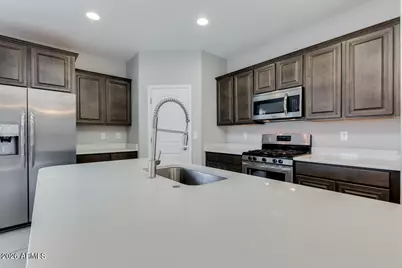 13634 W Briles Road, Peoria, AZ 85383 - Photo 12