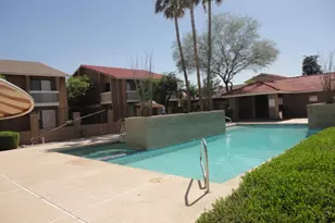 2838 E Tracy Ln, Phoenix, AZ 85032 - Photo 8