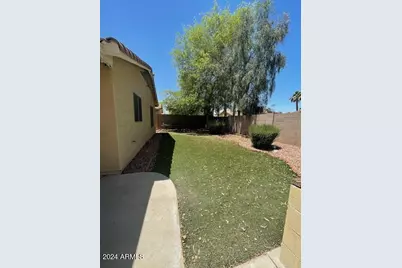 2036 W Hayden Peak Drive, San Tan Valley, AZ 85144 - Photo 24
