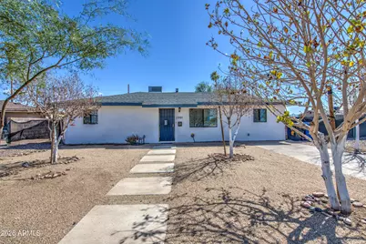 1901 E Encinas Lane, Phoenix, AZ 85040 - Photo 1
