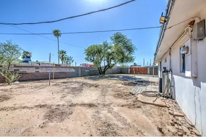 1901 E Encinas Lane, Phoenix, AZ 85040 - Photo 22