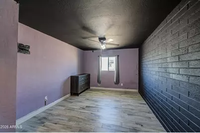 1901 E Encinas Lane, Phoenix, AZ 85040 - Photo 18