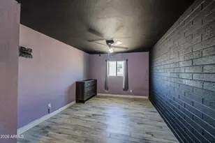1901 E Encinas Ln, Phoenix, AZ 85040 - Photo 18