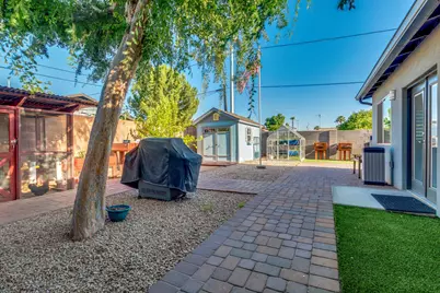 813 E Glendale Avenue, Phoenix, AZ 85020 - Photo 26