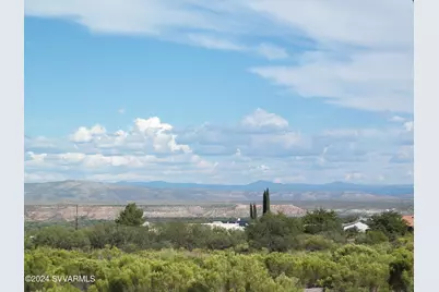 2080 Crossroads Boulevard #129, Clarkdale, AZ 86324 - Photo 4
