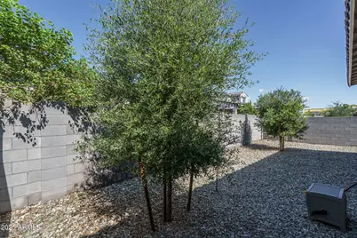14084 W Desert Flower Drive, Goodyear, AZ 85395 - Photo 22