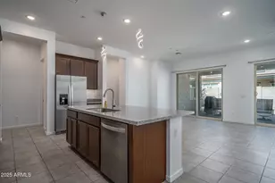 14084 W Desert Flower Dr, Goodyear, AZ 85395 - Photo 2