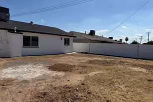 6742 W Hazelwood St, Phoenix, AZ 85033 - Photo 12