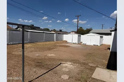 6742 W Hazelwood Street, Phoenix, AZ 85033 - Photo 10