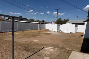 6742 W Hazelwood St, Phoenix, AZ 85033 - Photo 10