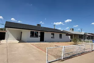 6742 W Hazelwood St, Phoenix, AZ 85033 - Photo 1