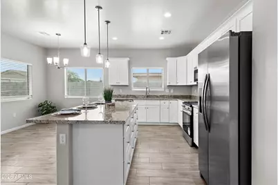 9561 W Kramer Place, Arizona City, AZ 85123 - Photo 4