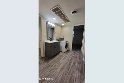 3737 E Turney Avenue #121, Phoenix, AZ 85018 - Photo 6