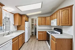 10780 E Oak Creek Valley Dr, Cornville, AZ 86325 - Photo 10