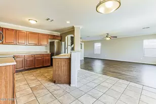 912 E Mayfield Cir, San Tan Valley, AZ 85143 - Photo 8
