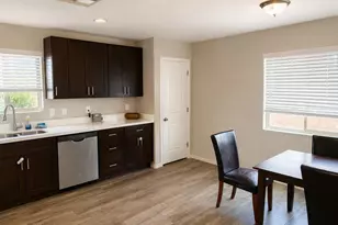 1947 E Raymond St, Phoenix, AZ 85040 - Photo 2