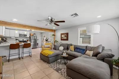 1324 E Orangewood Avenue, Phoenix, AZ 85020 - Photo 2