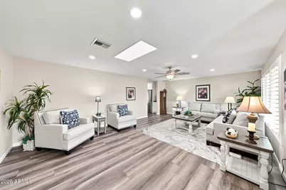 18402 N 95th Avenue, Sun City, AZ 85373 - Photo 4