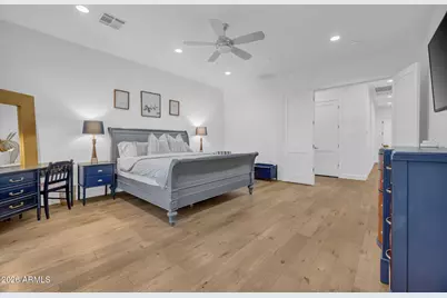 8032 E Del Laton Drive, Scottsdale, AZ 85258 - Photo 10