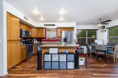 633 W Nopal Avenue, Mesa, AZ 85210 - Photo 8