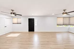 1044 E Alameda Dr, Tempe, AZ 85282 - Photo 4