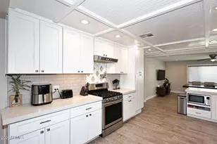 8638 E Sheridan St, Scottsdale, AZ 85257 - Photo 10