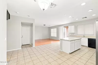 1310 E Cecil Court, Casa Grande, AZ 85122 - Photo 6