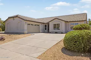 1325 E Constance Wy, Phoenix, AZ 85042 - Photo 4
