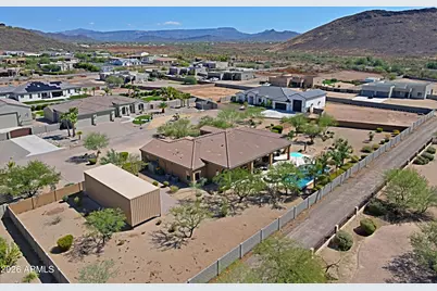 2827 W Here To There Drive, Phoenix, AZ 85086 - Photo 64