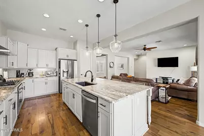 9428 W Fallen Leaf Lane, Peoria, AZ 85383 - Photo 12