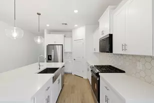 15595 W Honeysuckle Dr, Surprise, AZ 85387 - Photo 6