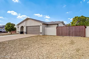 3118 W Woodridge Dr, Phoenix, AZ 85053 - Photo 2