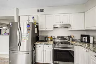 2726 W Taylor St, Phoenix, AZ 85009 - Photo 10