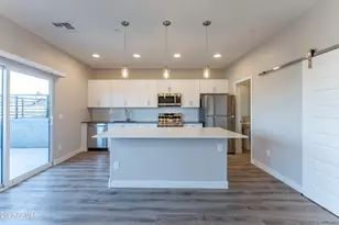432 S 32nd St, Mesa, AZ 85204 - Photo 2