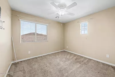 250 W Yellow Wood Avenue, San Tan Valley, AZ 85140 - Photo 18