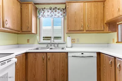 17200 W Bell Road #1724, Surprise, AZ 85374 - Photo 6